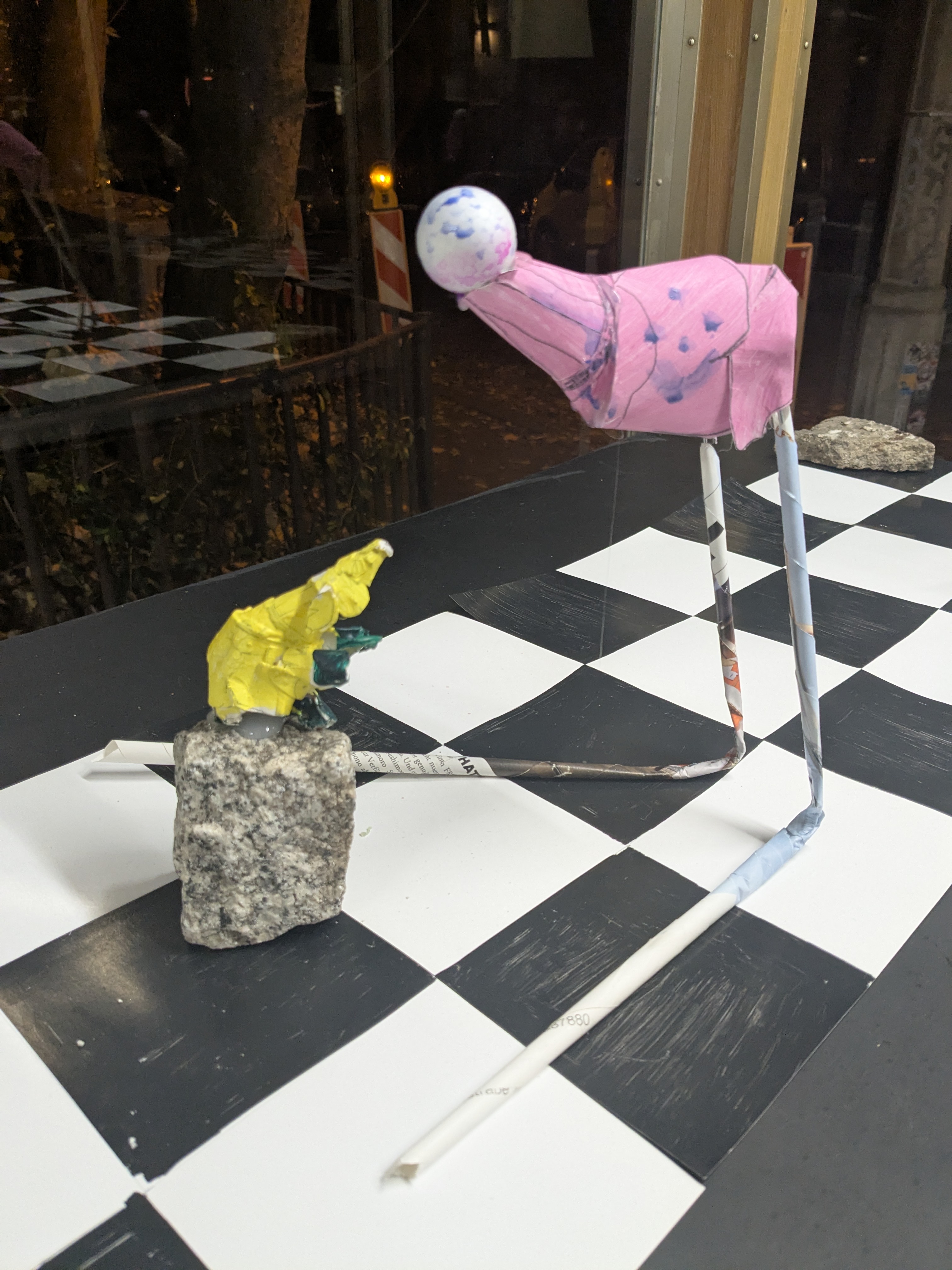 „Nanu, wer bist denn du?“ „Na ich bin es, Luis der kleine Elefant.“